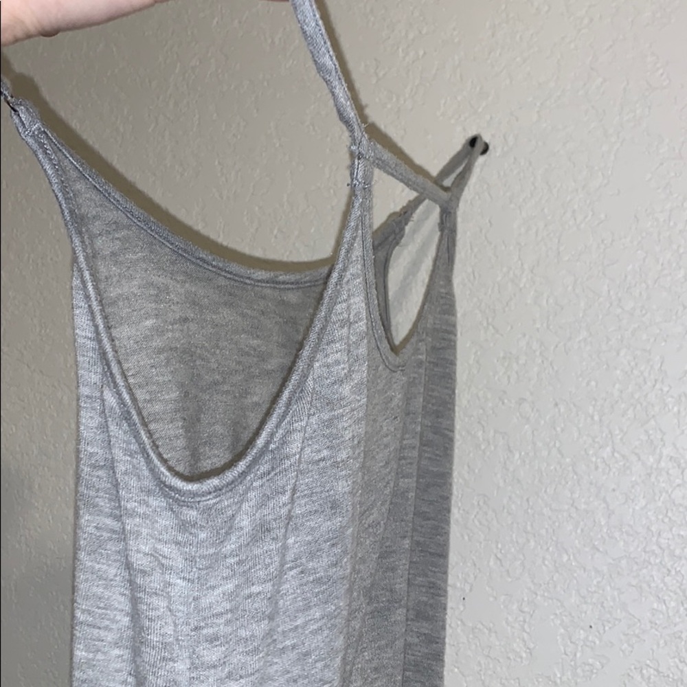 Gray tank - Picture 4 of 4